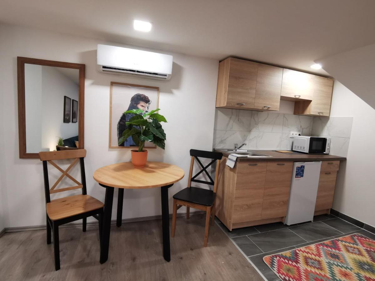Smile Miko Apartment By Castle Boedapest Buitenkant foto